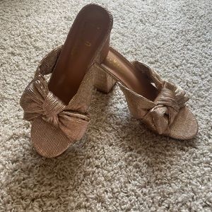 Lulu’s bow heels